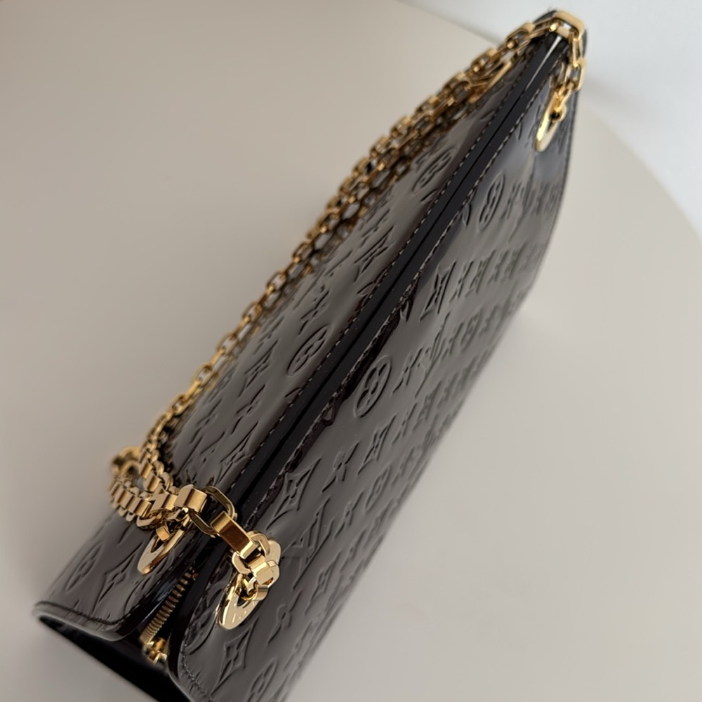 Louis Vuitton *LIKE NEW* Vernis Leather Amarante MM Virginia Bag with Gold Chain - Picture 10 of 16